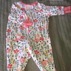Newborn onesie long sleeve zip up